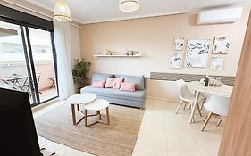 Moderne, Lumineux, Balcon, Piscine, Parking